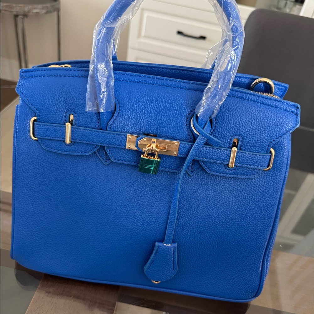 Elegant Blue Handbag